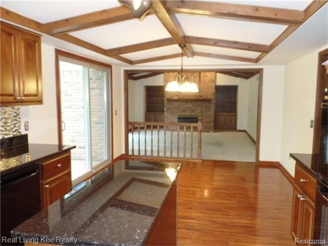 1802 Snowden Circle Rochester Hills, MI 48306 - Photo 17 of 28