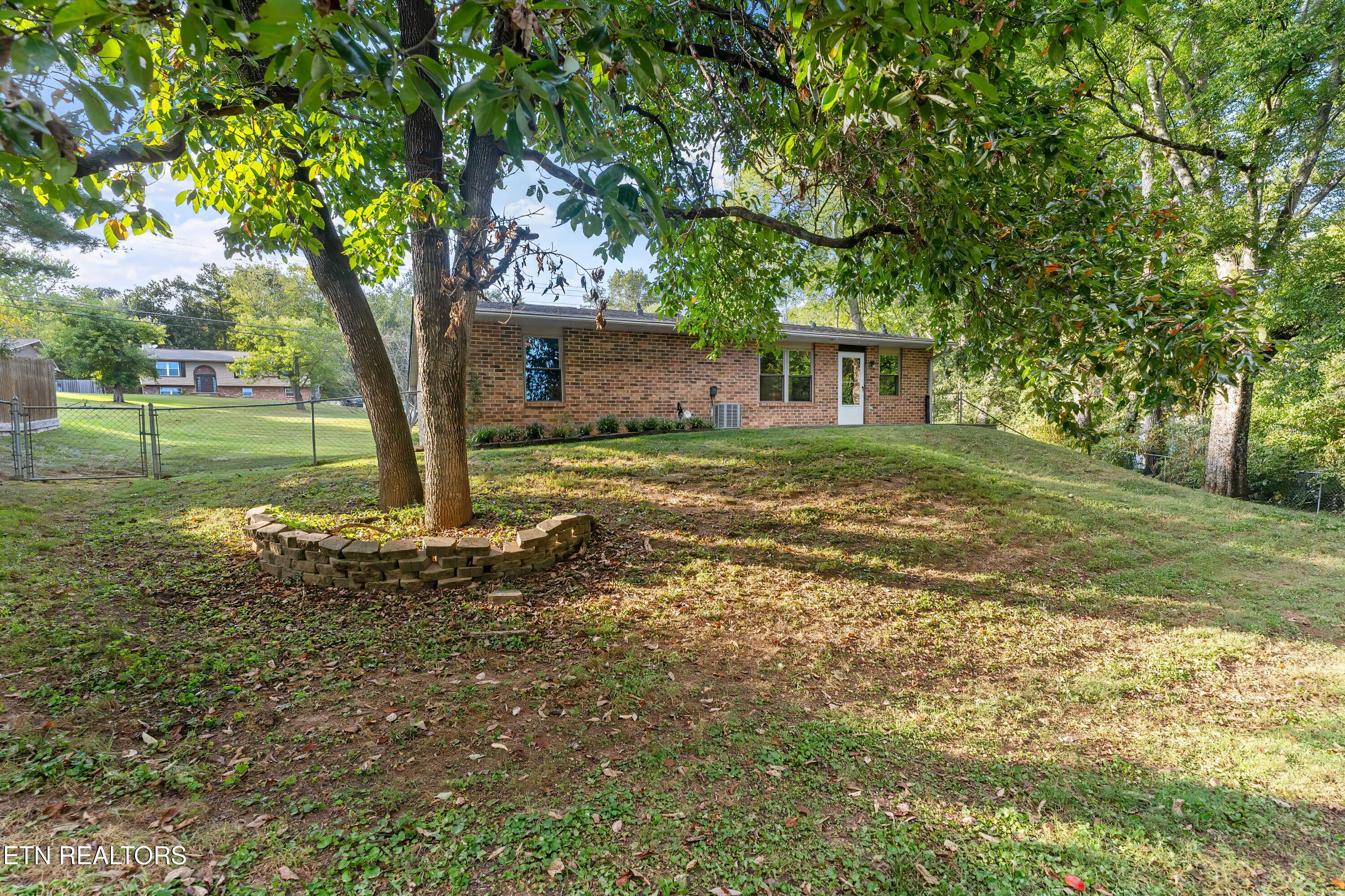11318 Snyder Road Knoxville, TN 37932 - Photo 30 of 33 11318 Snyder Road - home for sale