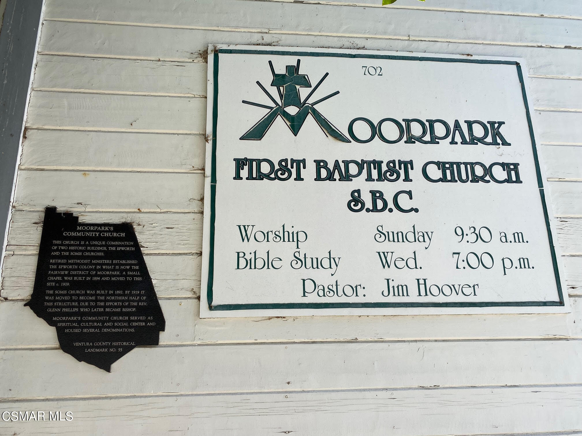 702 Walnut Street Moorpark, CA 93021 - Photo 2 of 5 a close up of a signage