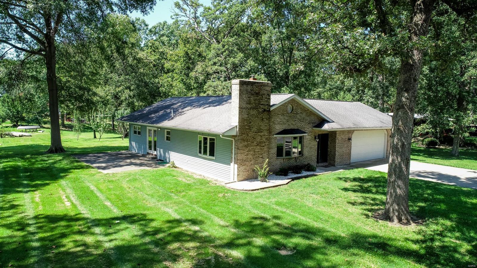 516 Gilmore Lake Road Columbia, IL 62236 - Photo 3 of 35 Gallery Image 3