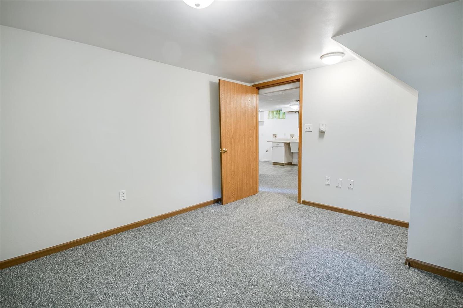 516 Gilmore Lake Road Columbia, IL 62236 - Photo 27 of 35 Gallery Image 27