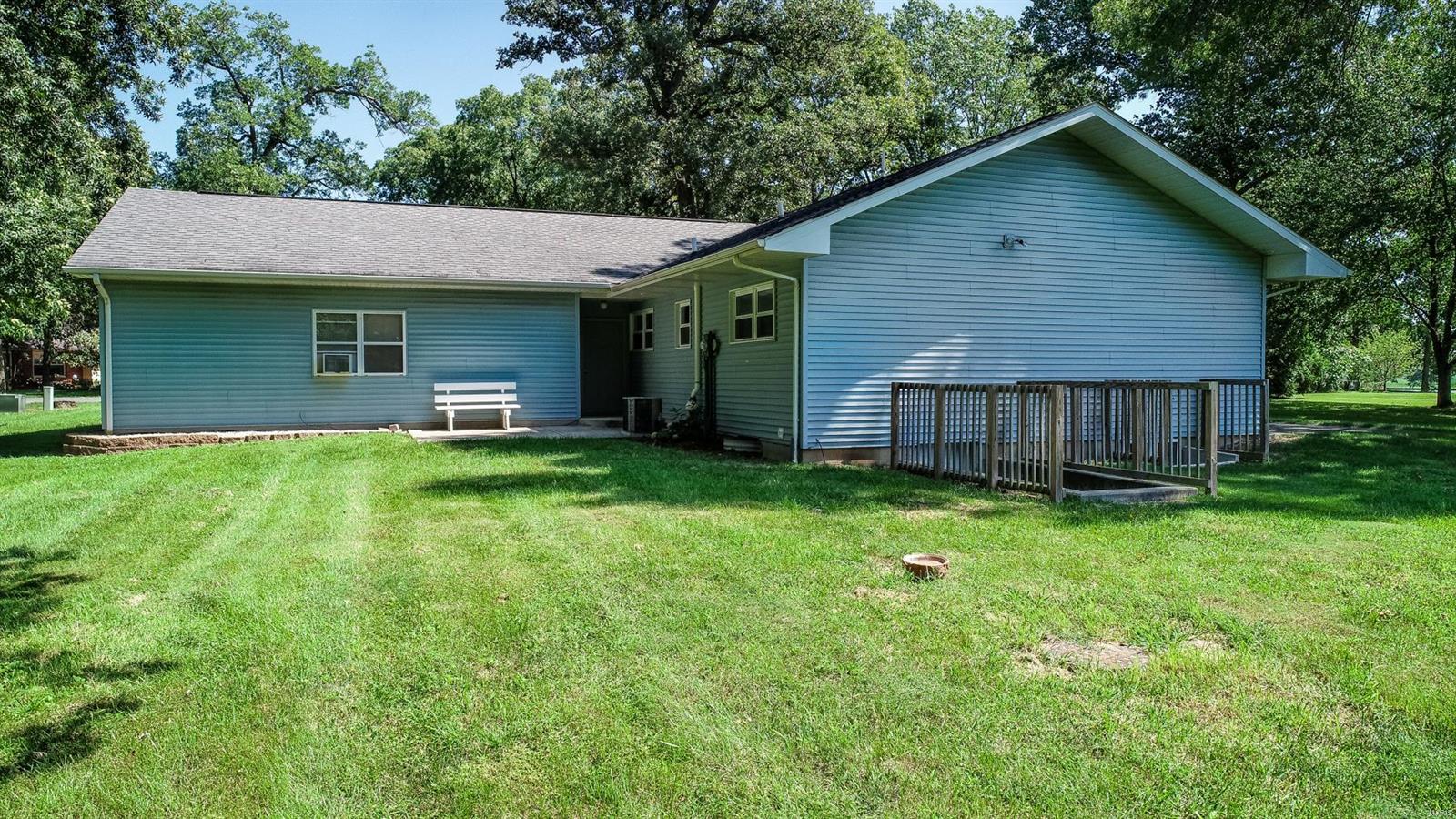 516 Gilmore Lake Road Columbia, IL 62236 - Photo 32 of 35 Gallery Image 32