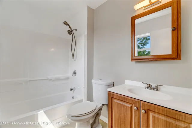a close view of a shower in kitchen