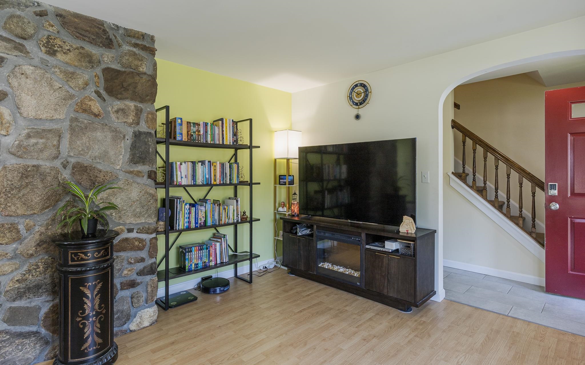 17 Leahy Road Keene, NH 03431 - Photo 14 of 47