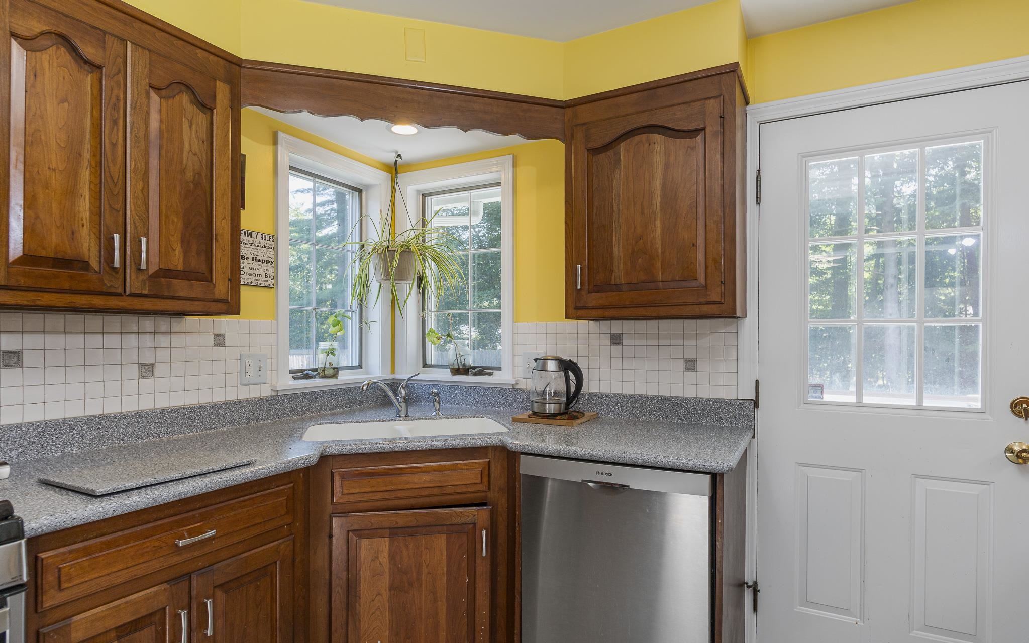 17 Leahy Road Keene, NH 03431 - Photo 7 of 47