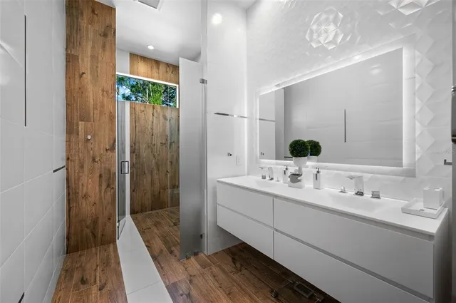 $8,750 | 1899 Vamo Way, Sarasota, FL 34231