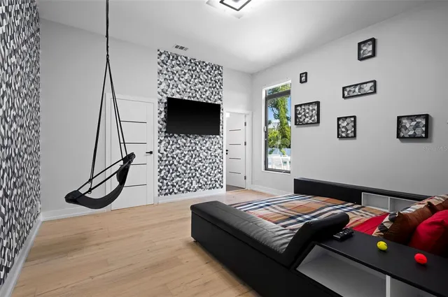 $8,750 | 1899 Vamo Way, Sarasota, FL 34231