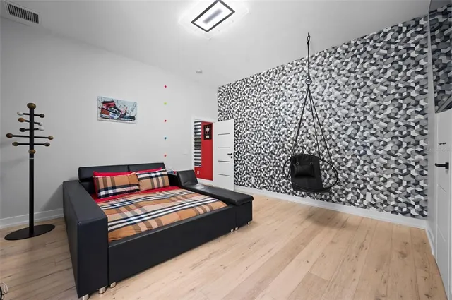 $8,750 | 1899 Vamo Way, Sarasota, FL 34231