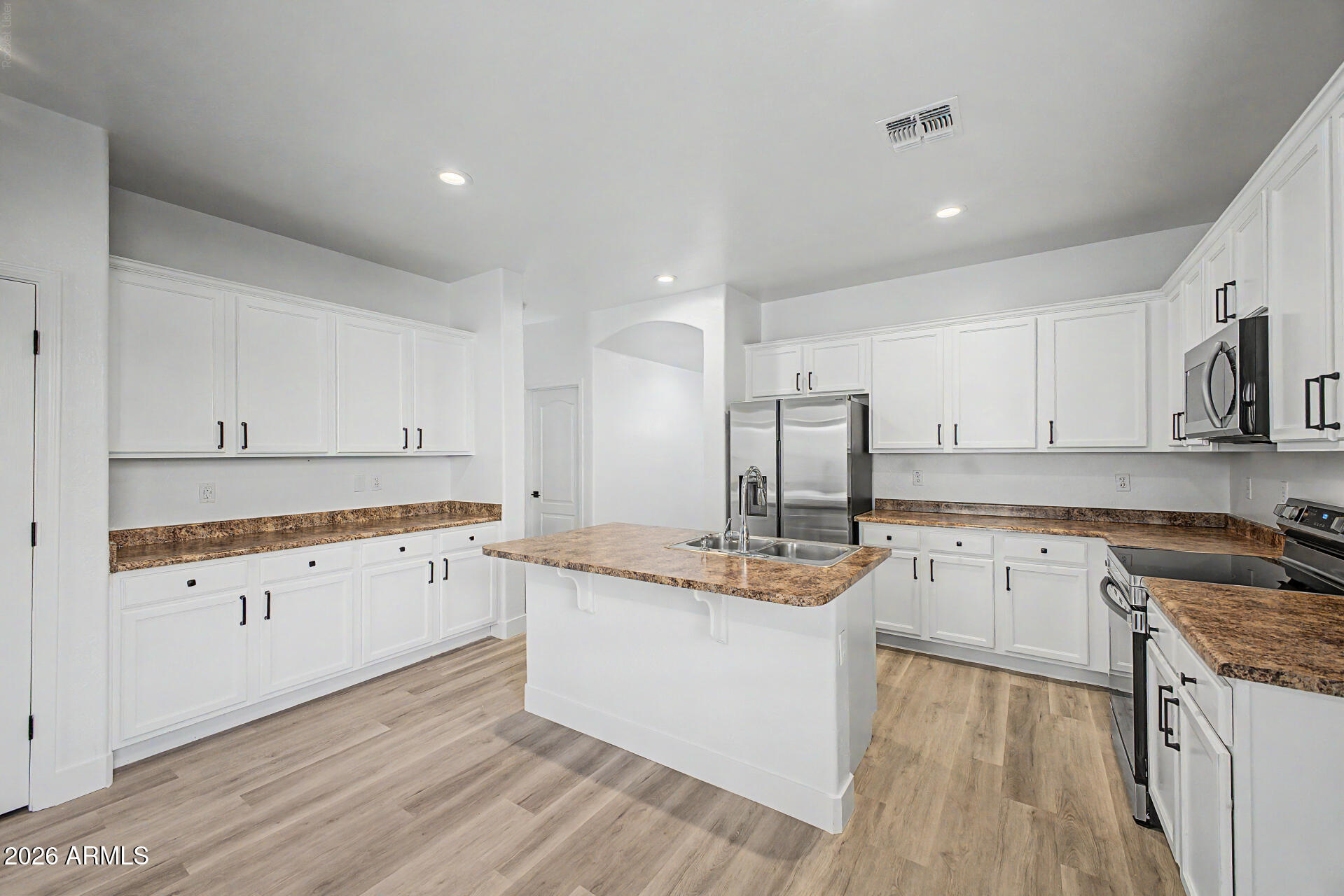 11921 West Monte Vista Road Avondale, AZ 85392 - Photo 13 of 56 14 - Monte Vista