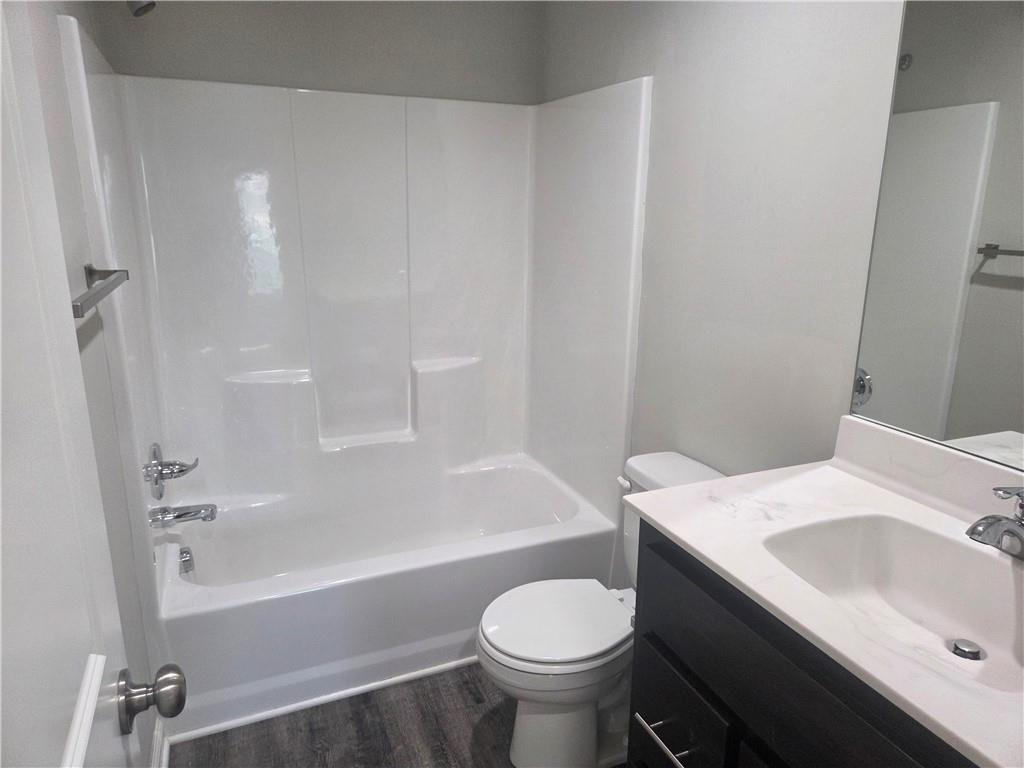 21721 North Ridge Peculiar, MO 64078 - Photo 13 of 25