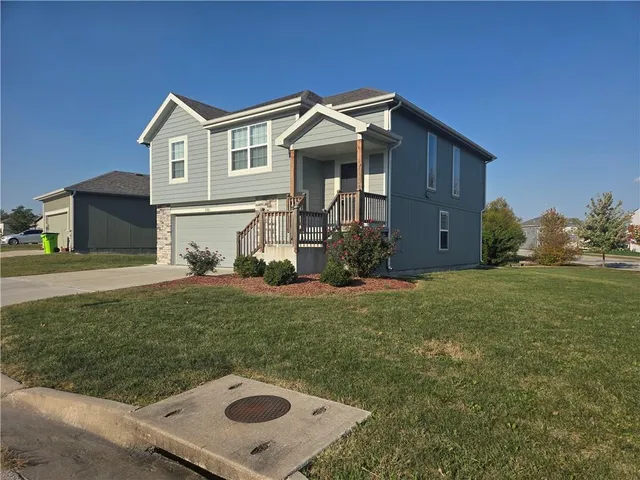 $310,000 | 21721 North Ridge, Peculiar, MO 64078