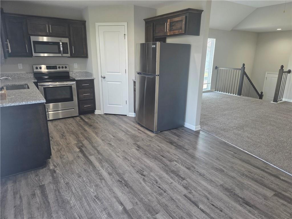 21721 North Ridge Peculiar, MO 64078 - Photo 5 of 25