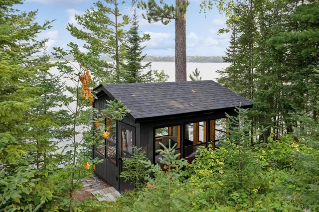 $799,900 | 22910 South Shore Drive, Emily, MN 56447