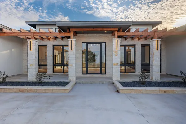 a view of entrance front of the house