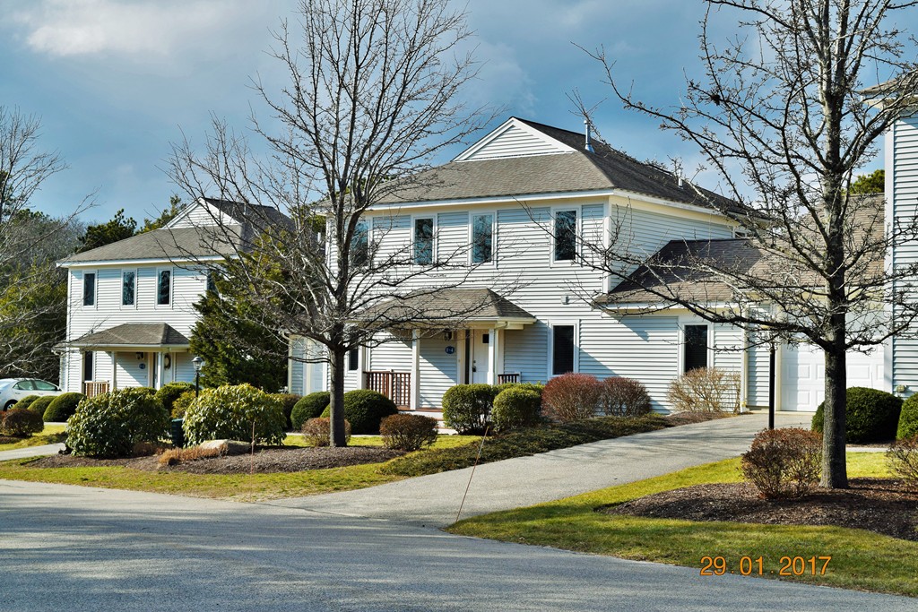 4 Hemlock Road, Unit 4 Bourne, MA 02532 - Photo 1 of 30 Gallery Image 1
