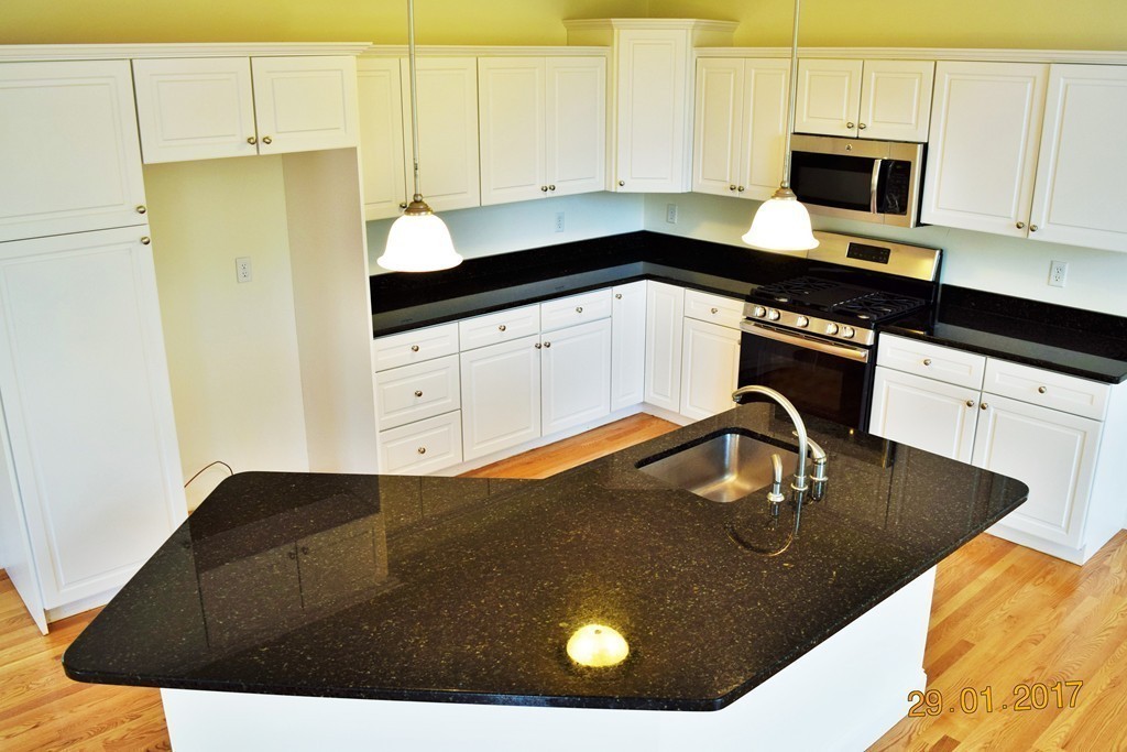 4 Hemlock Road, Unit 4 Bourne, MA 02532 - Photo 12 of 30 Gallery Image 12