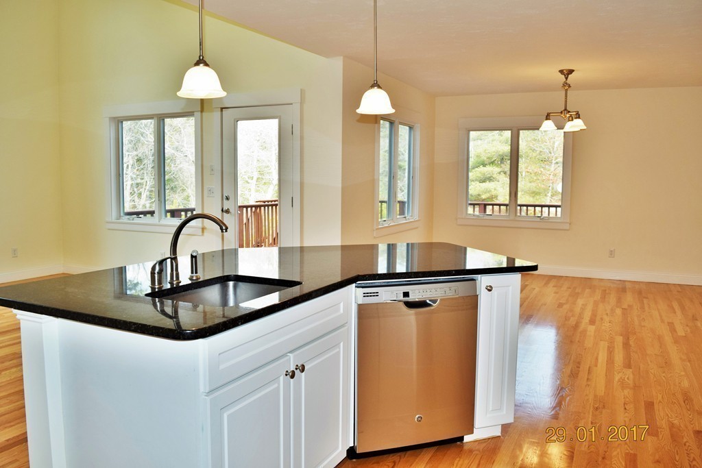 4 Hemlock Road, Unit 4 Bourne, MA 02532 - Photo 13 of 30 Gallery Image 13
