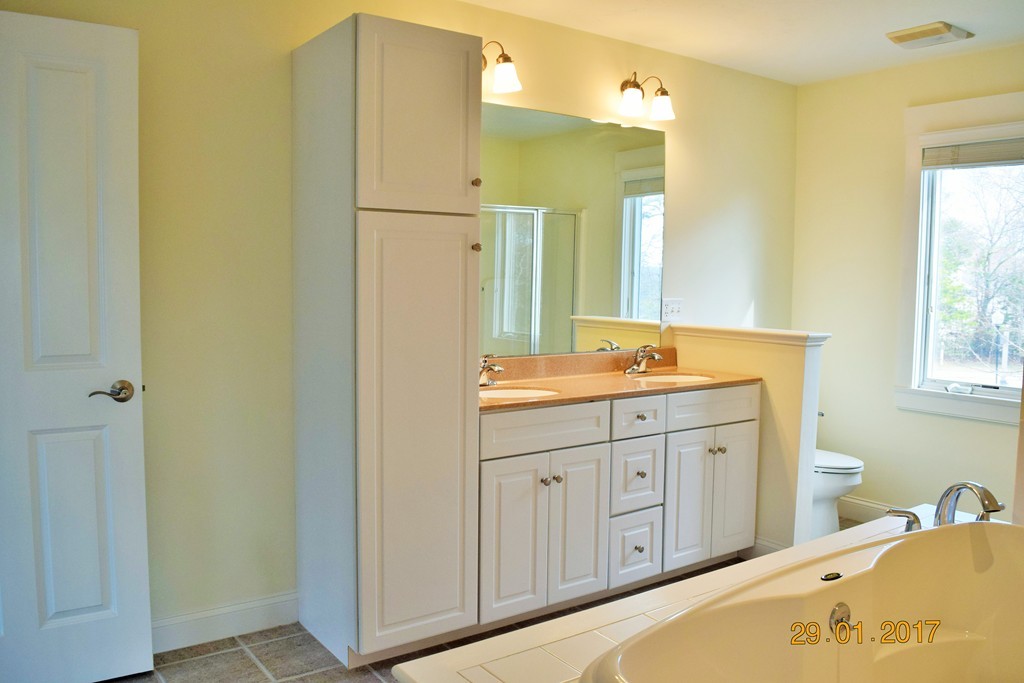 4 Hemlock Road, Unit 4 Bourne, MA 02532 - Photo 27 of 30 Gallery Image 27