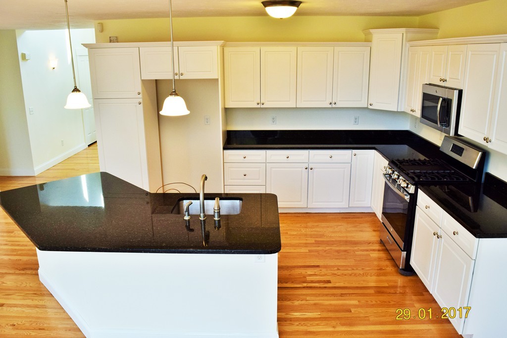 4 Hemlock Road, Unit 4 Bourne, MA 02532 - Photo 10 of 30 Gallery Image 10