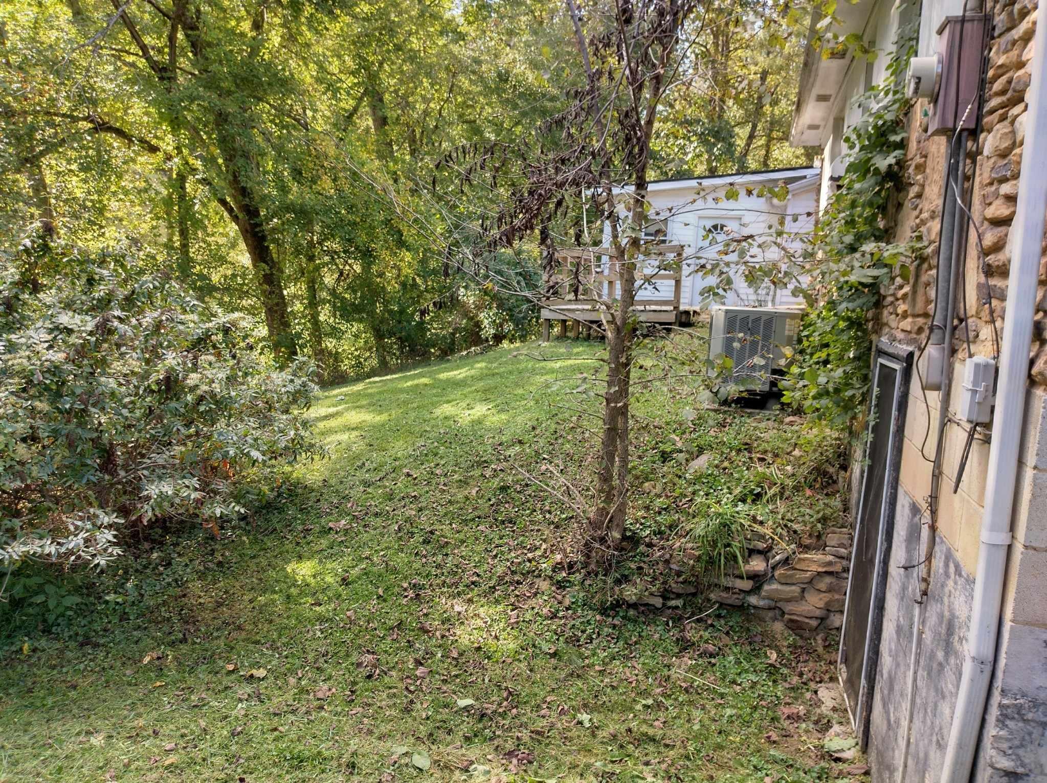 233 Silo Road Beattyville, KY 41311 - Photo 14 of 29 52de19fa-ac8f-4aa4-a46f-fb03996744c3