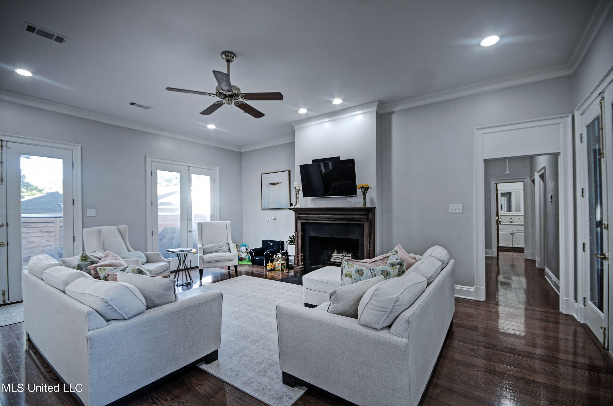 4206 Ridgewood Road Jackson, MS 39211 - Photo 8 of 28 imgp1703_4_5