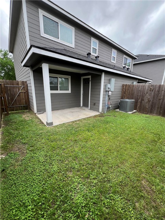6501 Osprey Drive, Unit B Houston, TX 77048 - Photo 23 of 26 a view of a house with a yard