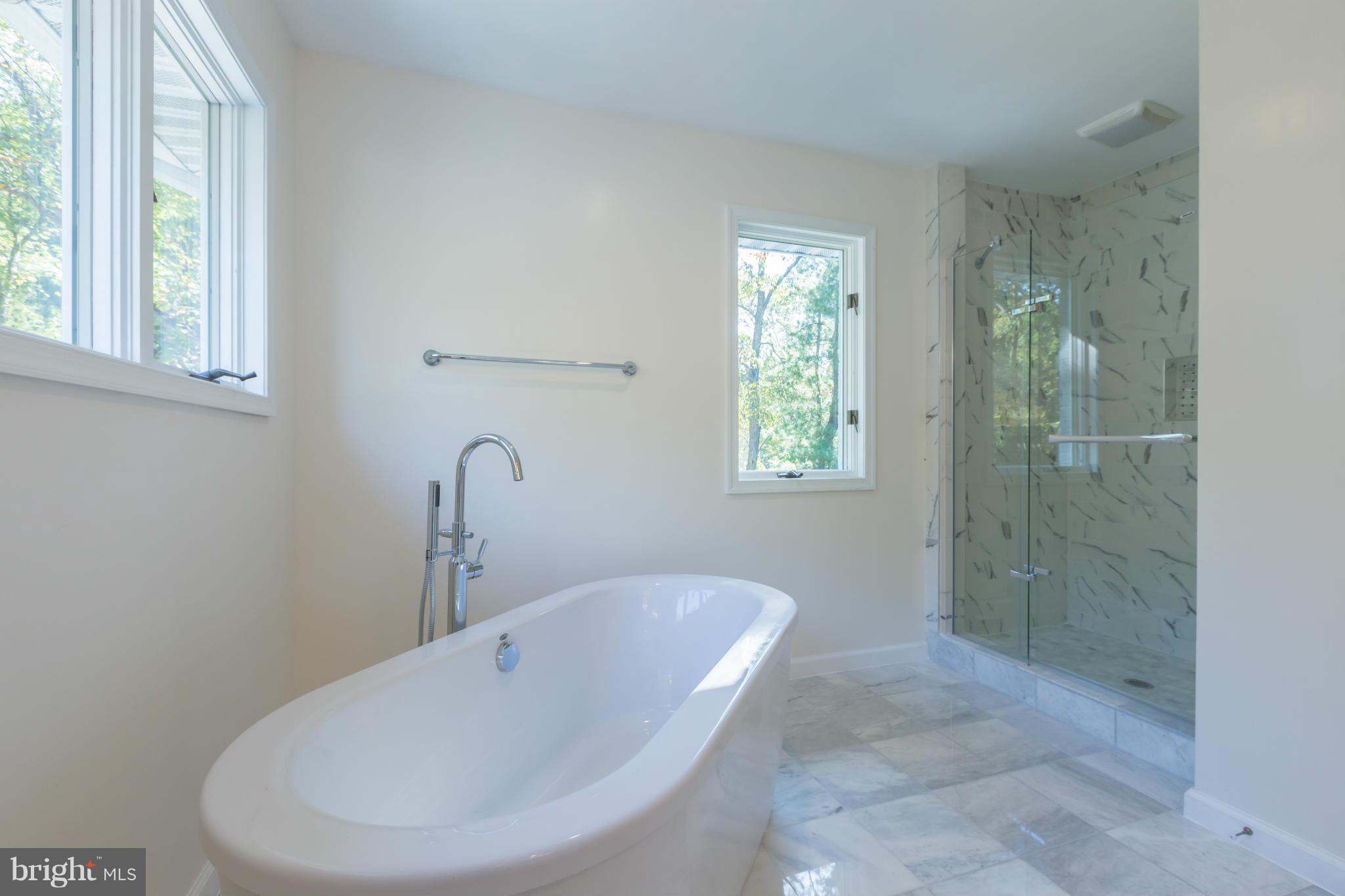 11109 Fawsett Road Potomac, MD 20854 - Photo 13 of 30 Bath (Master)