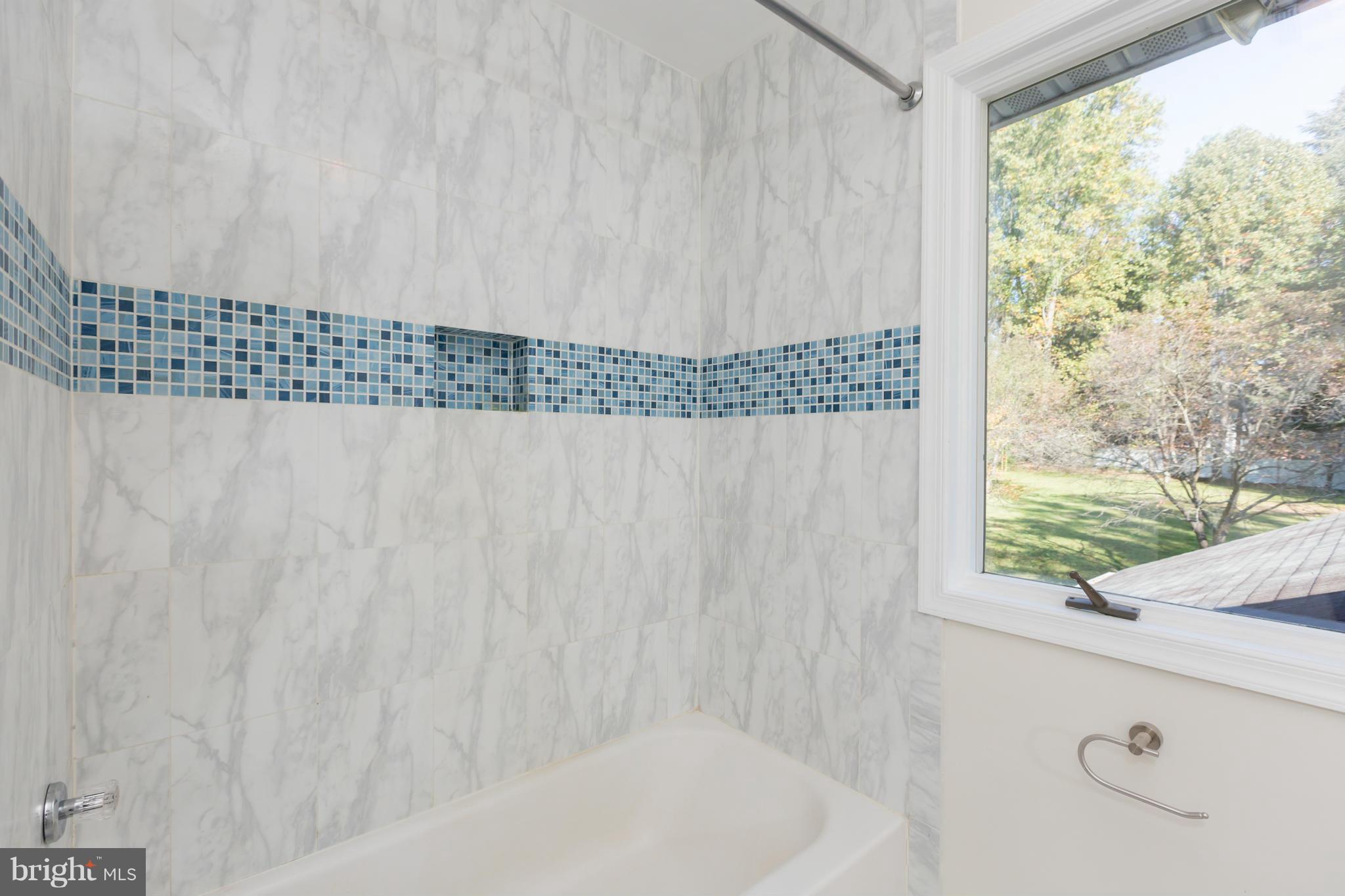11109 Fawsett Road Potomac, MD 20854 - Photo 19 of 30 Bath