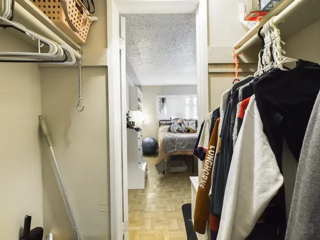 a view of walk in entryway with livingroom and furniture