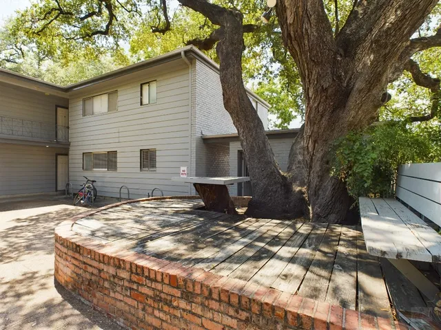 $1,595 | 803 West 28th Street, Unit 105, Austin, TX 78705