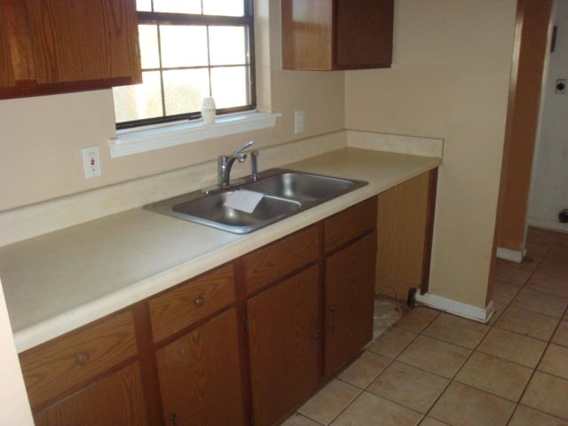 1806 Meriadoc Road, Unit B Tallahassee, FL 32303 - Photo 4 of 12 Gallery Image 4
