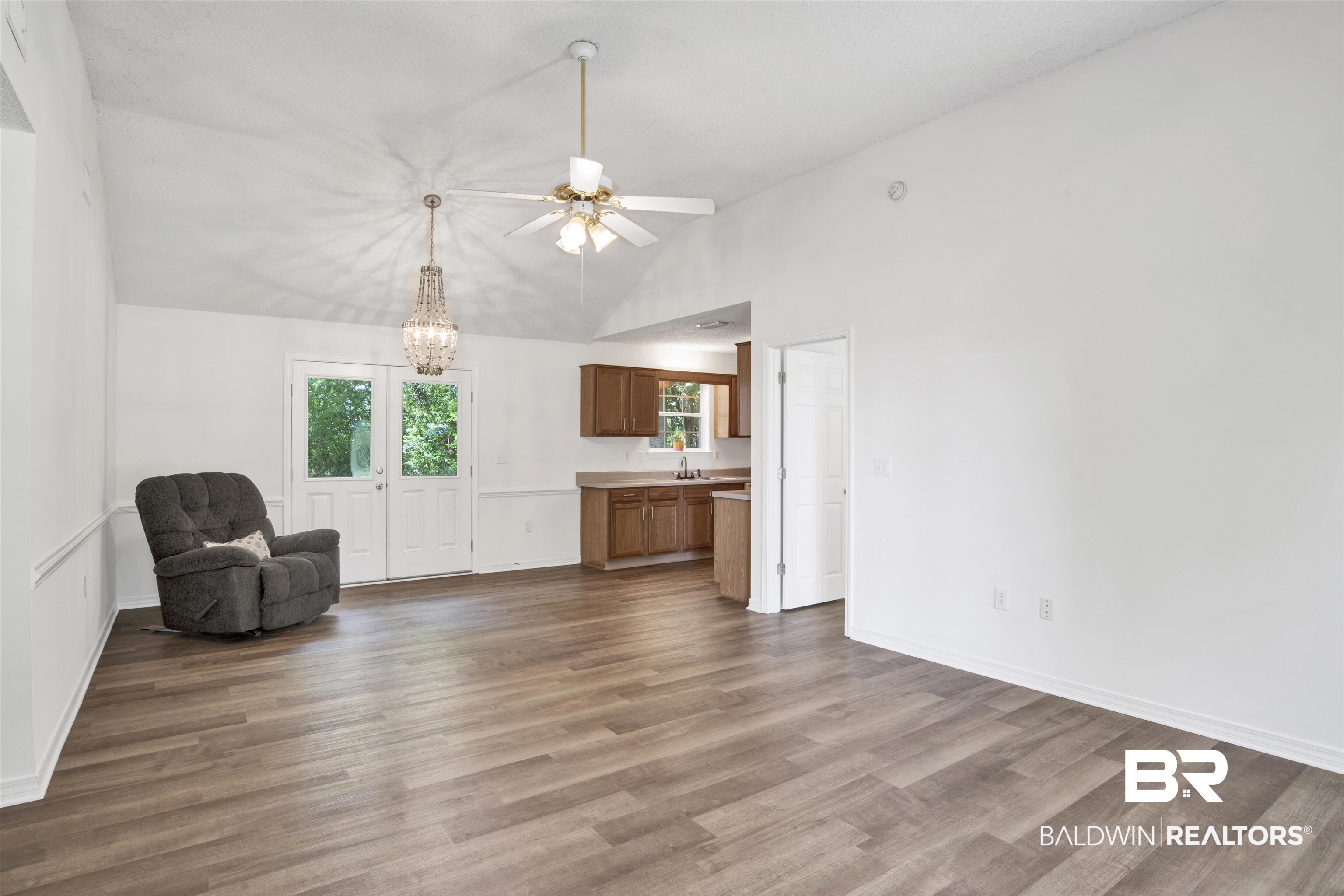 403 Hamilton Boulevard Foley, AL 36535 - Photo 6 of 18