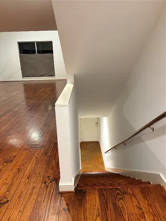 $2,600 | 2918 Commerce Street, Houston, TX 77003