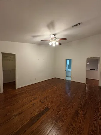 $2,600 | 2918 Commerce Street, Houston, TX 77003