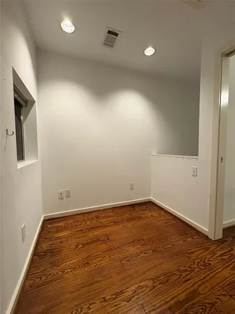 $2,600 | 2918 Commerce Street, Houston, TX 77003