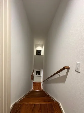 $2,600 | 2918 Commerce Street, Houston, TX 77003