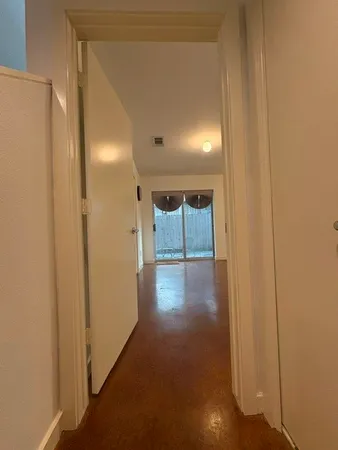 $2,600 | 2918 Commerce Street, Houston, TX 77003