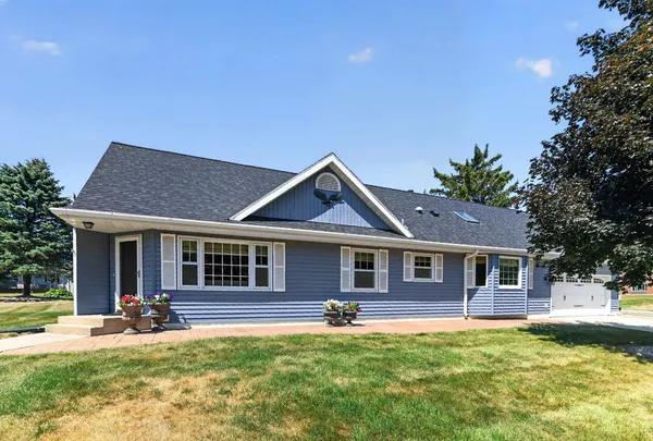 $589,000 | 101 8th Street, Waunakee, WI 53597