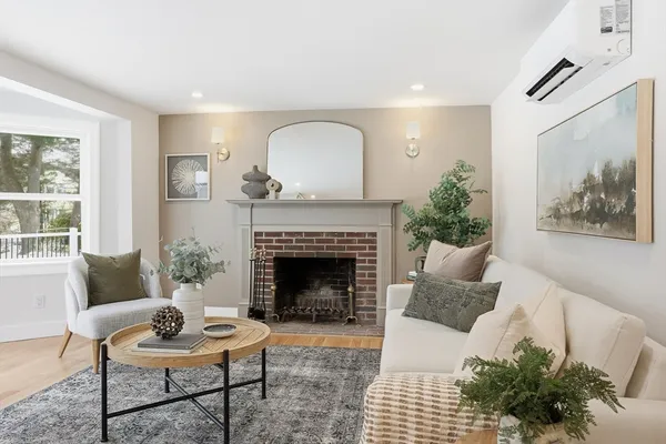 $935,000 | 4 Littlefield Road, Acton, MA 01720