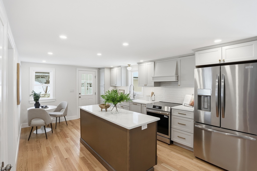 4 Littlefield Road Acton, MA 01720 - Photo 9 of 41