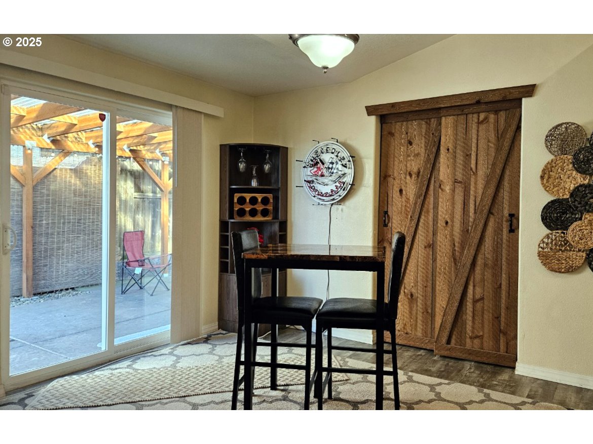 6004 Quartz Avenue Springfield, OR 97478 - Photo 5 of 19 a view of a interior of the house