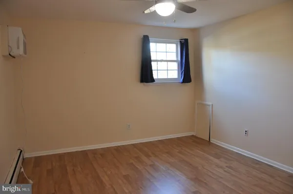 $2,000 | 340 Woodlawn Terrace, Unit H1, Collingswood, NJ 08108