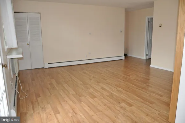 $2,000 | 340 Woodlawn Terrace, Unit H1, Collingswood, NJ 08108