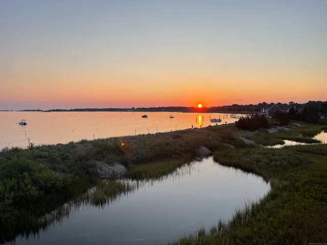 $2,800 | 14 Oak Street, Stonington, CT 06378