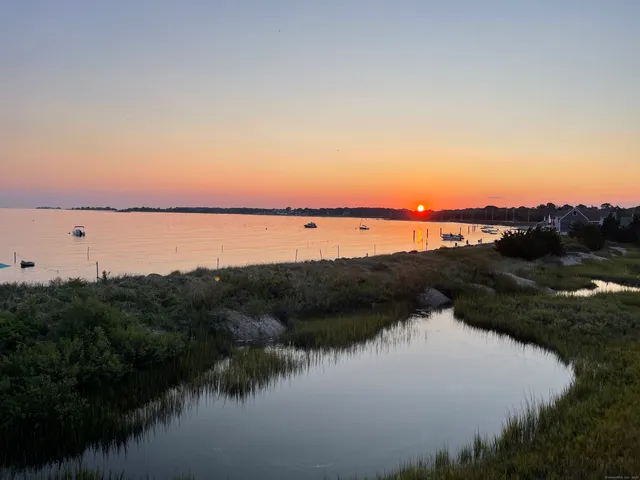 $2,800 | 14 Oak Street, Stonington, CT 06378