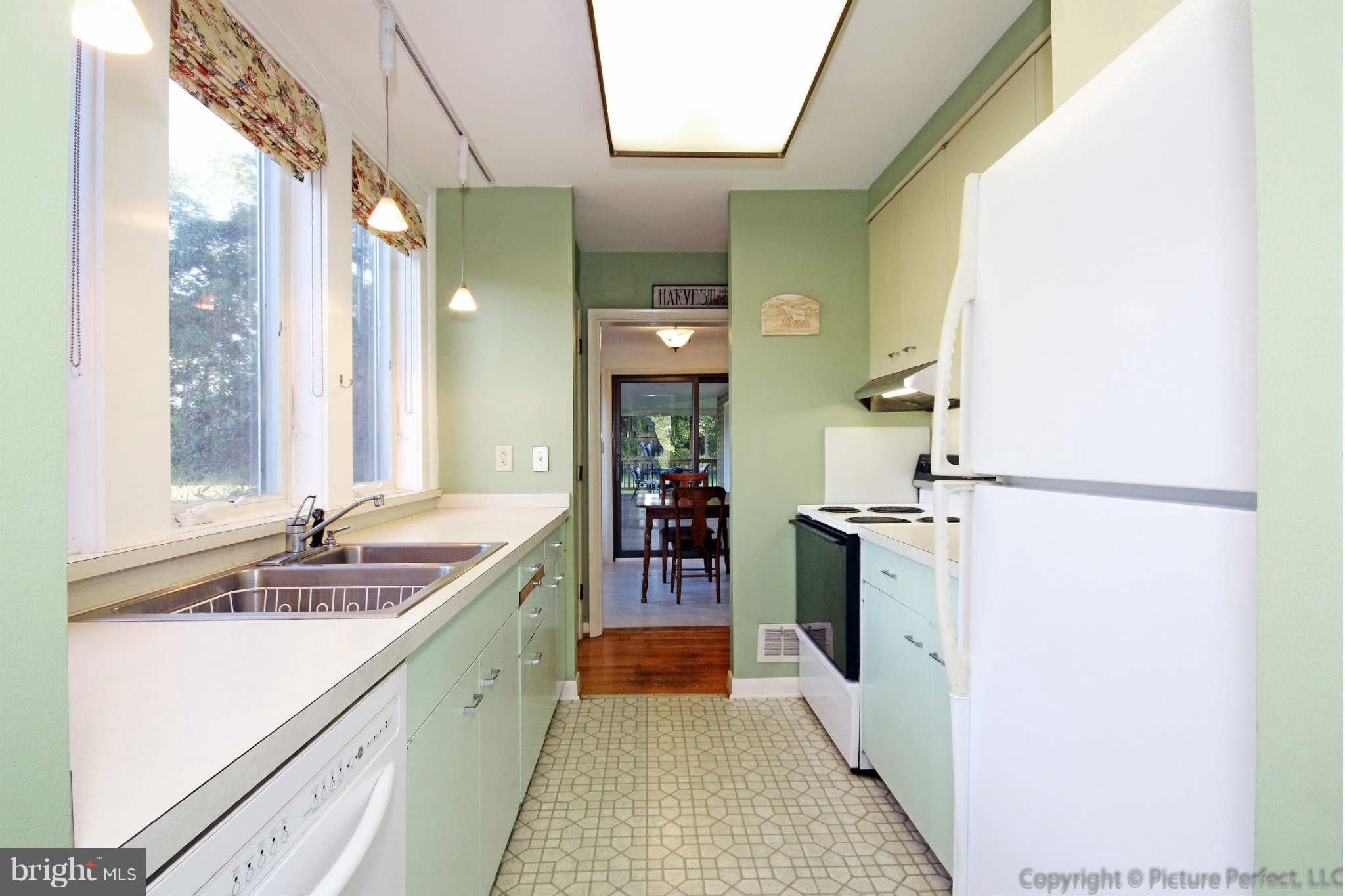 1605 Michael Road Middletown, MD 21769 - Photo 19 of 30 Kitchen