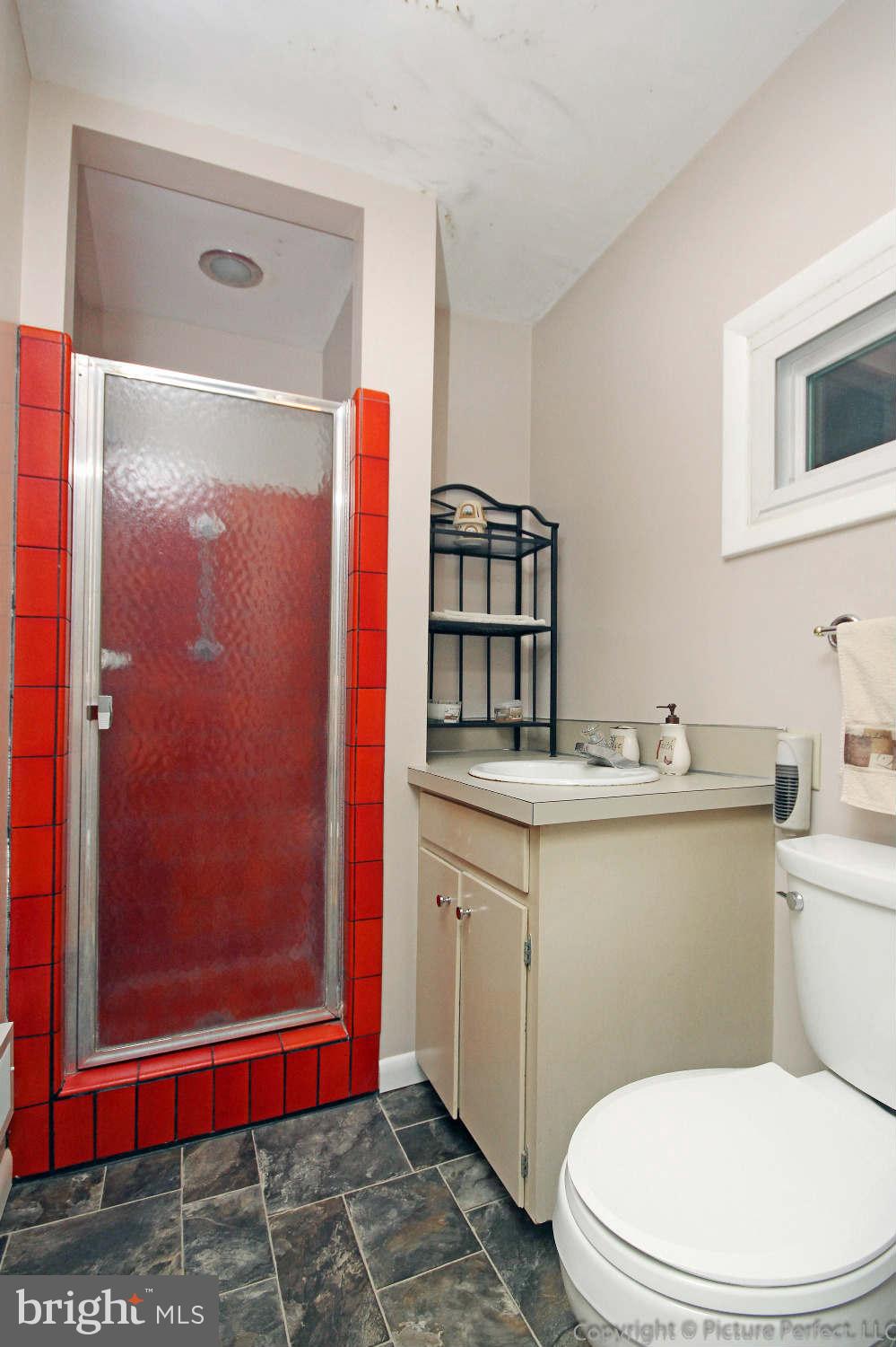 1605 Michael Road Middletown, MD 21769 - Photo 24 of 30 Bath (Master)
