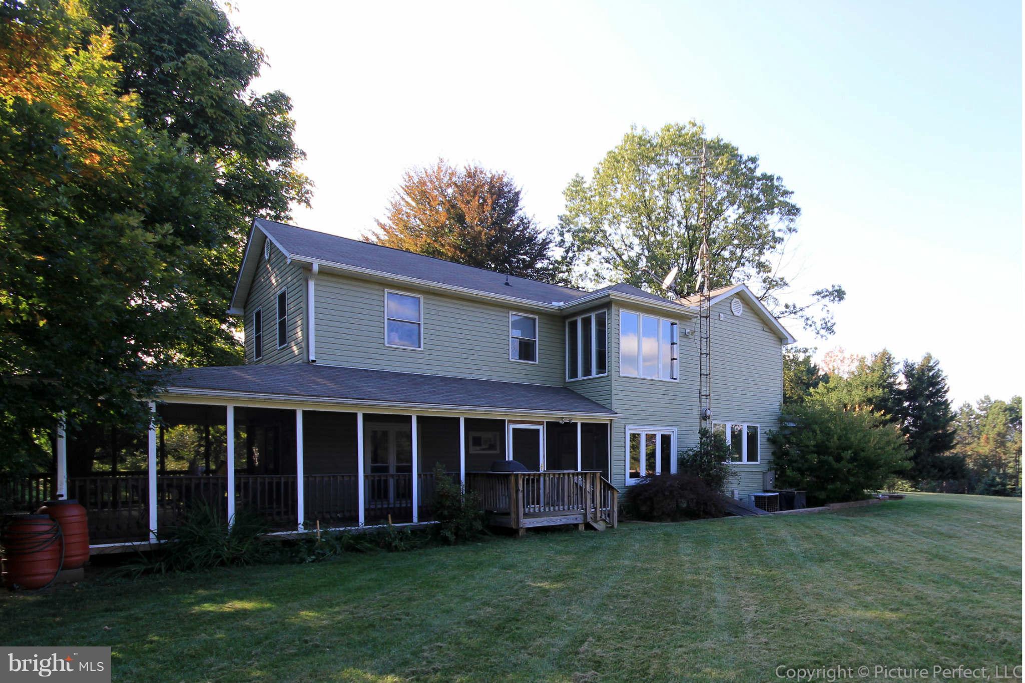 1605 Michael Road Middletown, MD 21769 - Photo 4 of 30 Wraparound Screen Porch
