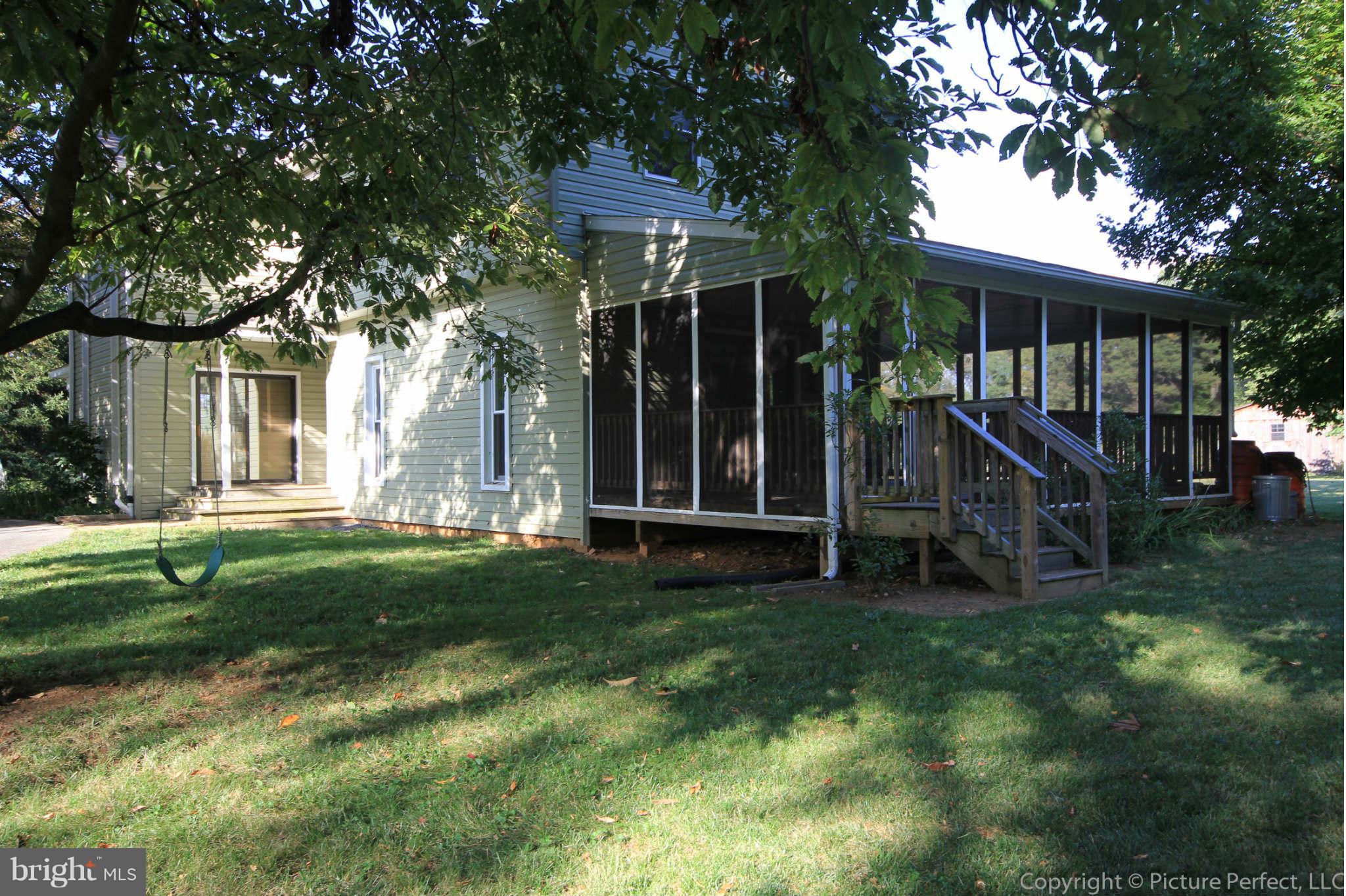 1605 Michael Road Middletown, MD 21769 - Photo 5 of 30 Wraparound Screen Porch