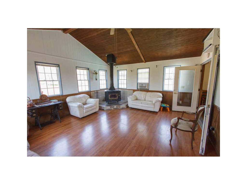 770 Old Stagecoach Road Jonesborough, TN 37659 - Photo 19 of 24 Sunroom